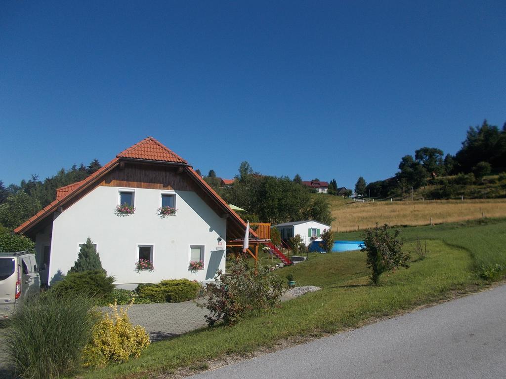 Apartment Rozika Slovenj Gradec Room photo